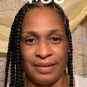 Meet your Posher, Bobbie